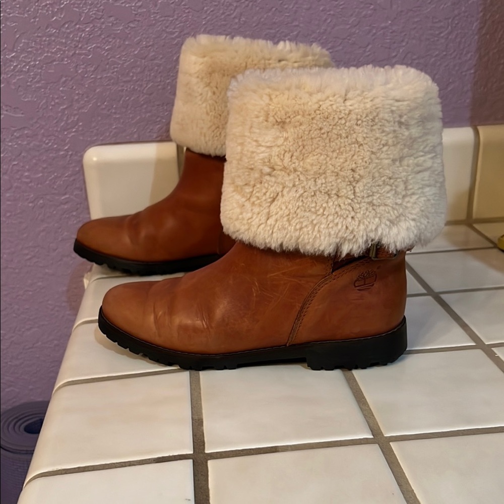 Timberland Tan Boots with Cream Fur Cuff